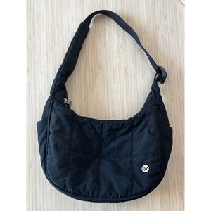 W Women's Black Quilted Shoulder Bag Puffer Style Top Zip Pockets